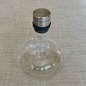 Wine Aerator Breather Deluxe Size Carafe by MENU